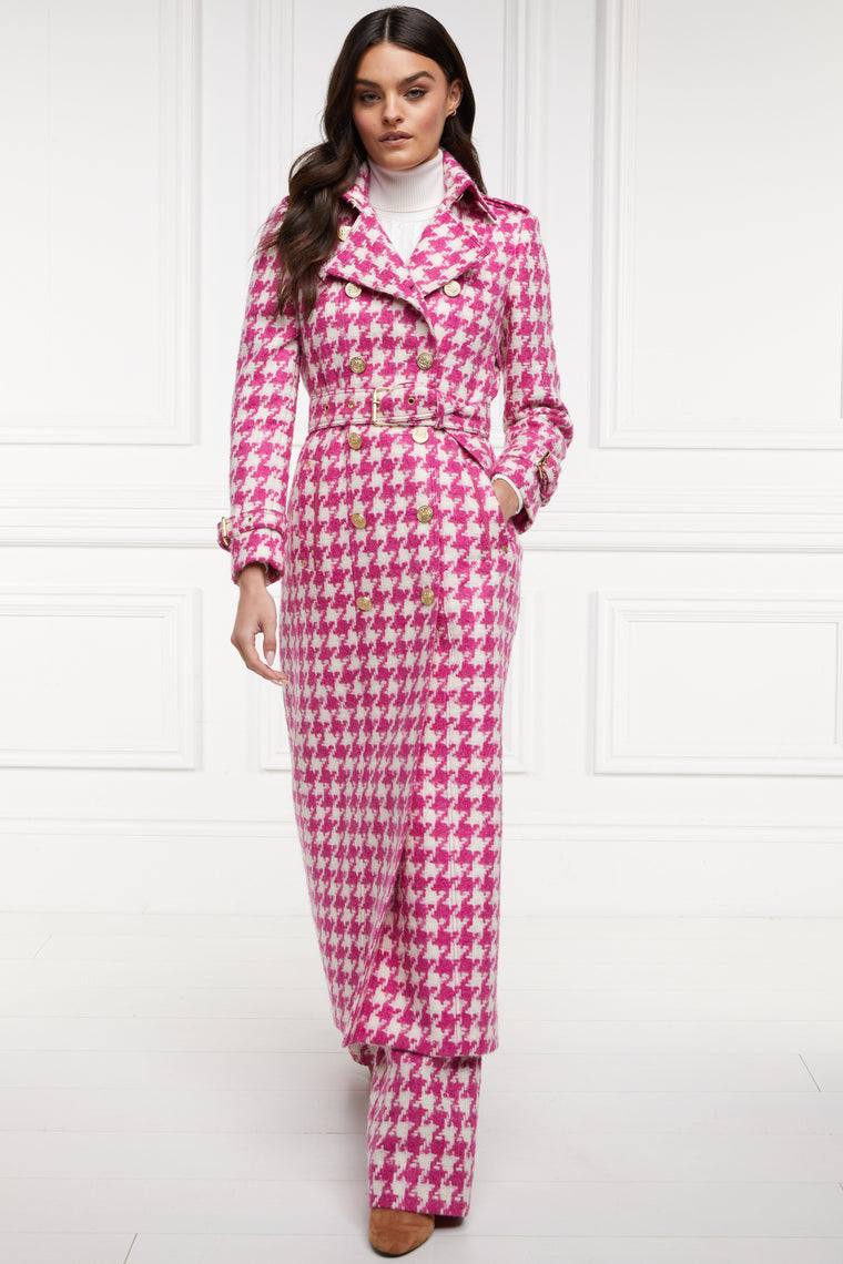 Jade's Hot Pink Houndstooth Look (Hot Pink Large Scale Houndstooth)