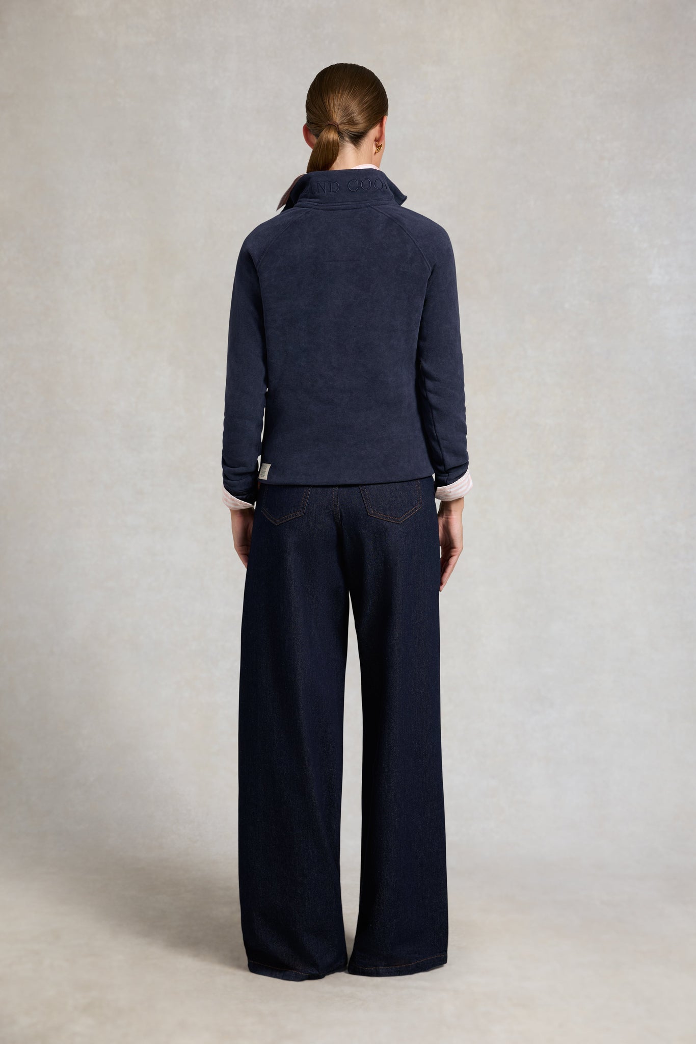 Crest Zip Henley (Ink Navy)