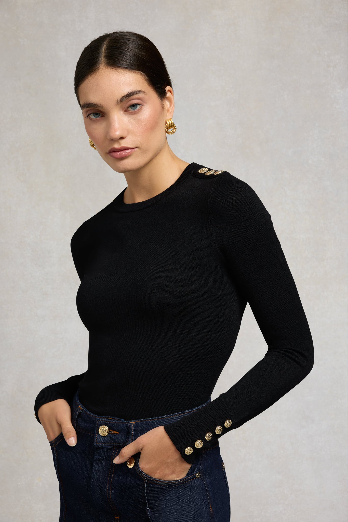 Buttoned Knit Crew Neck (Black)