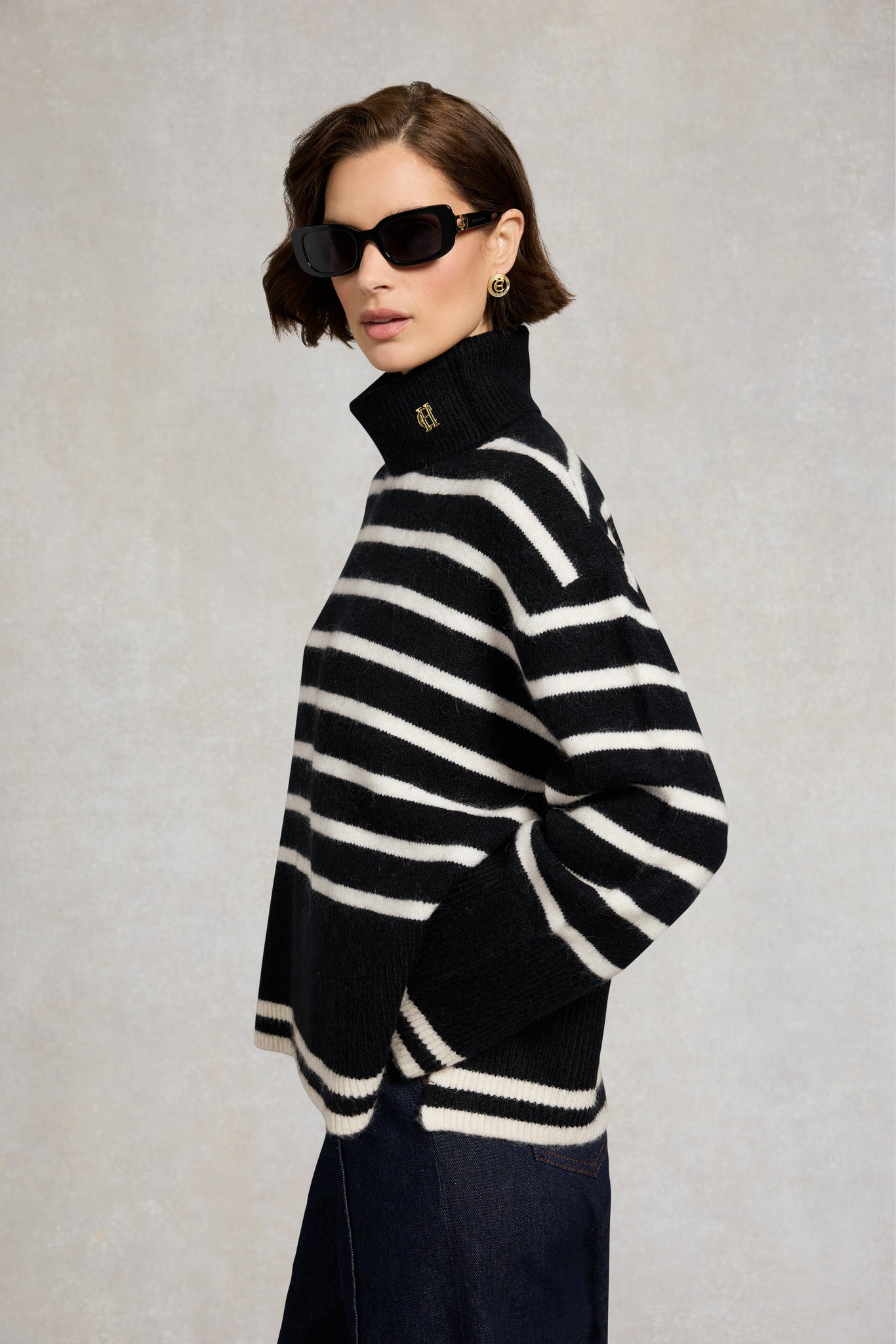 Antonia Roll Neck Knit (Black)