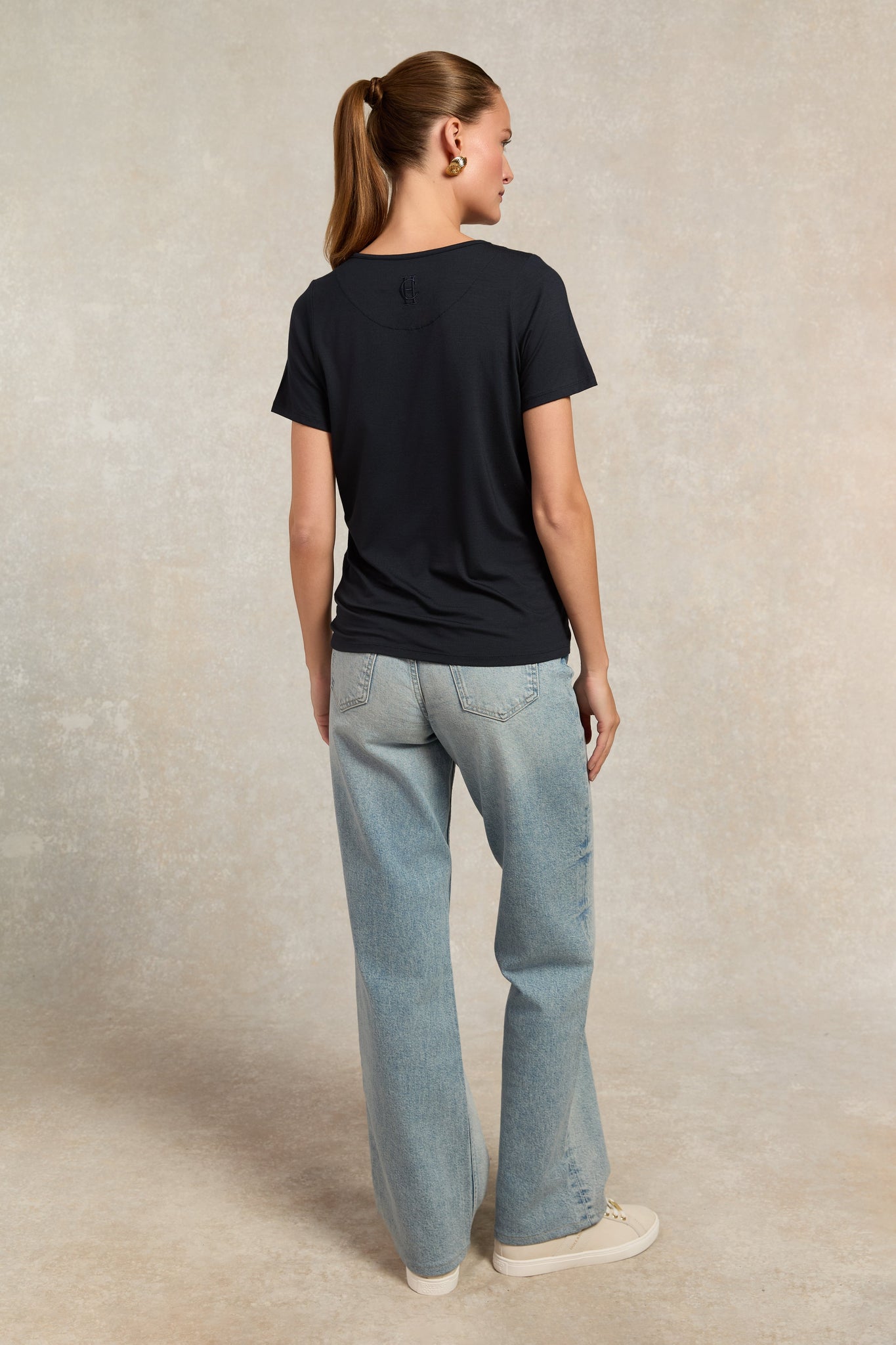 Relax Fit V-Neck Tee (Navy)