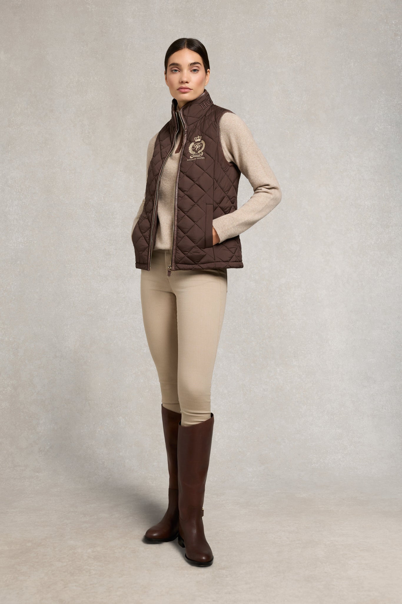 Lightweight Country Gilet (Chocolate)