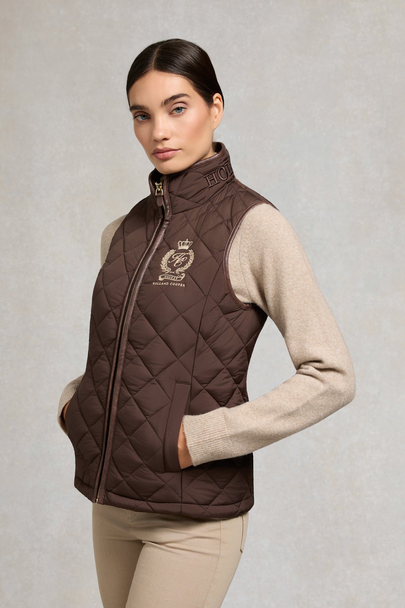 Lightweight Country Gilet (Chocolate)