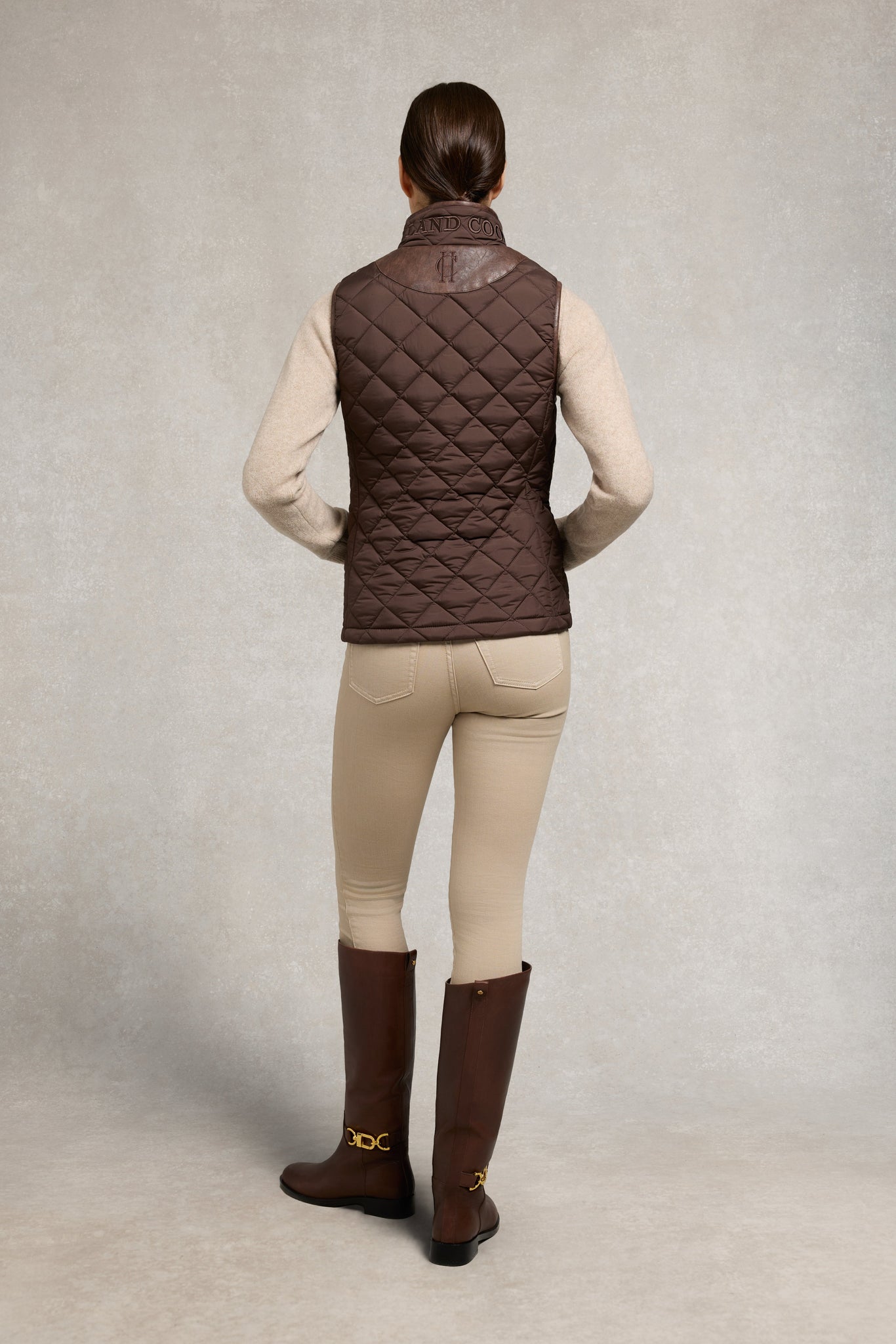 Lightweight Country Gilet (Chocolate)