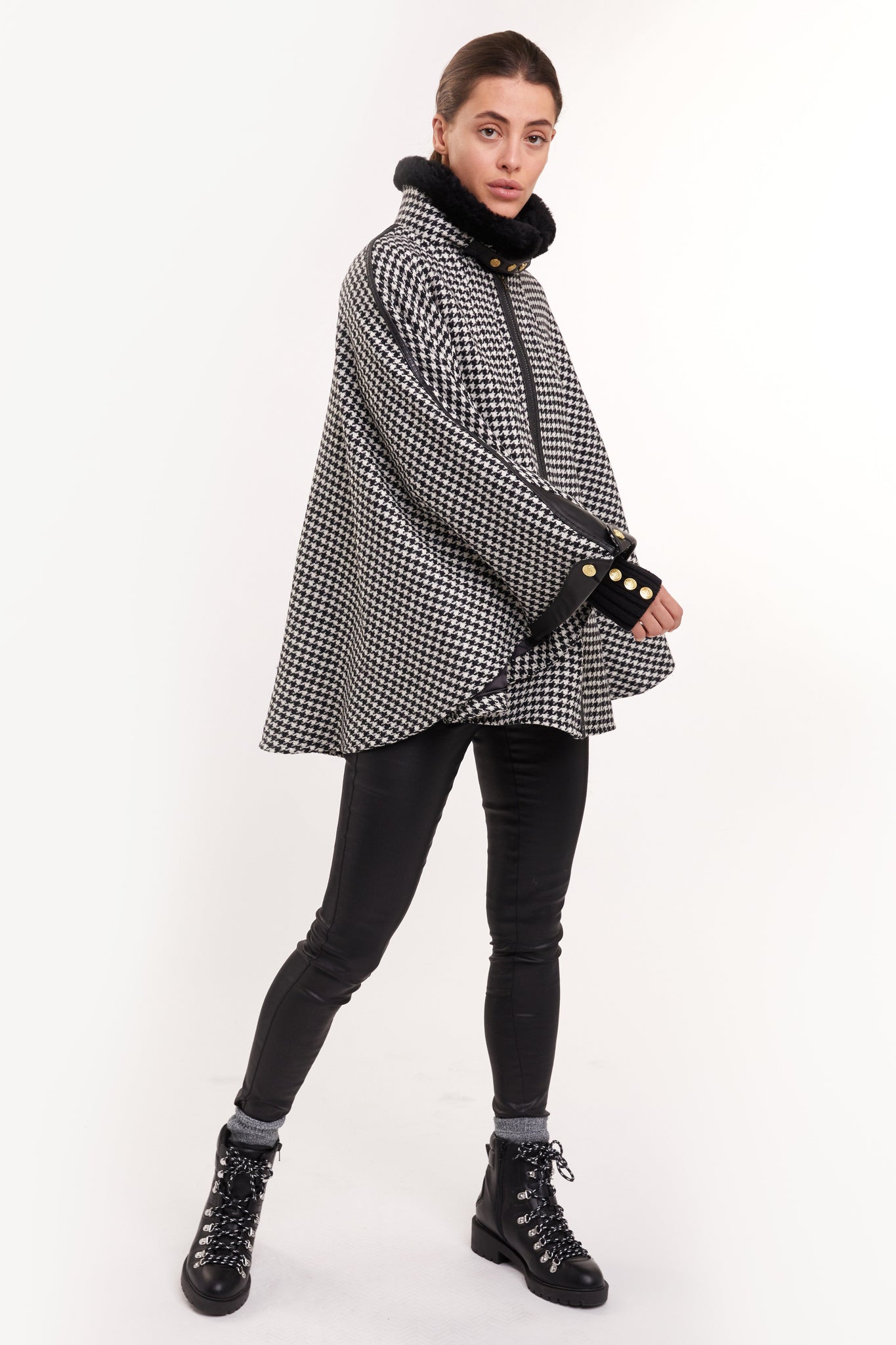 Chiltern Cape (Houndstooth)