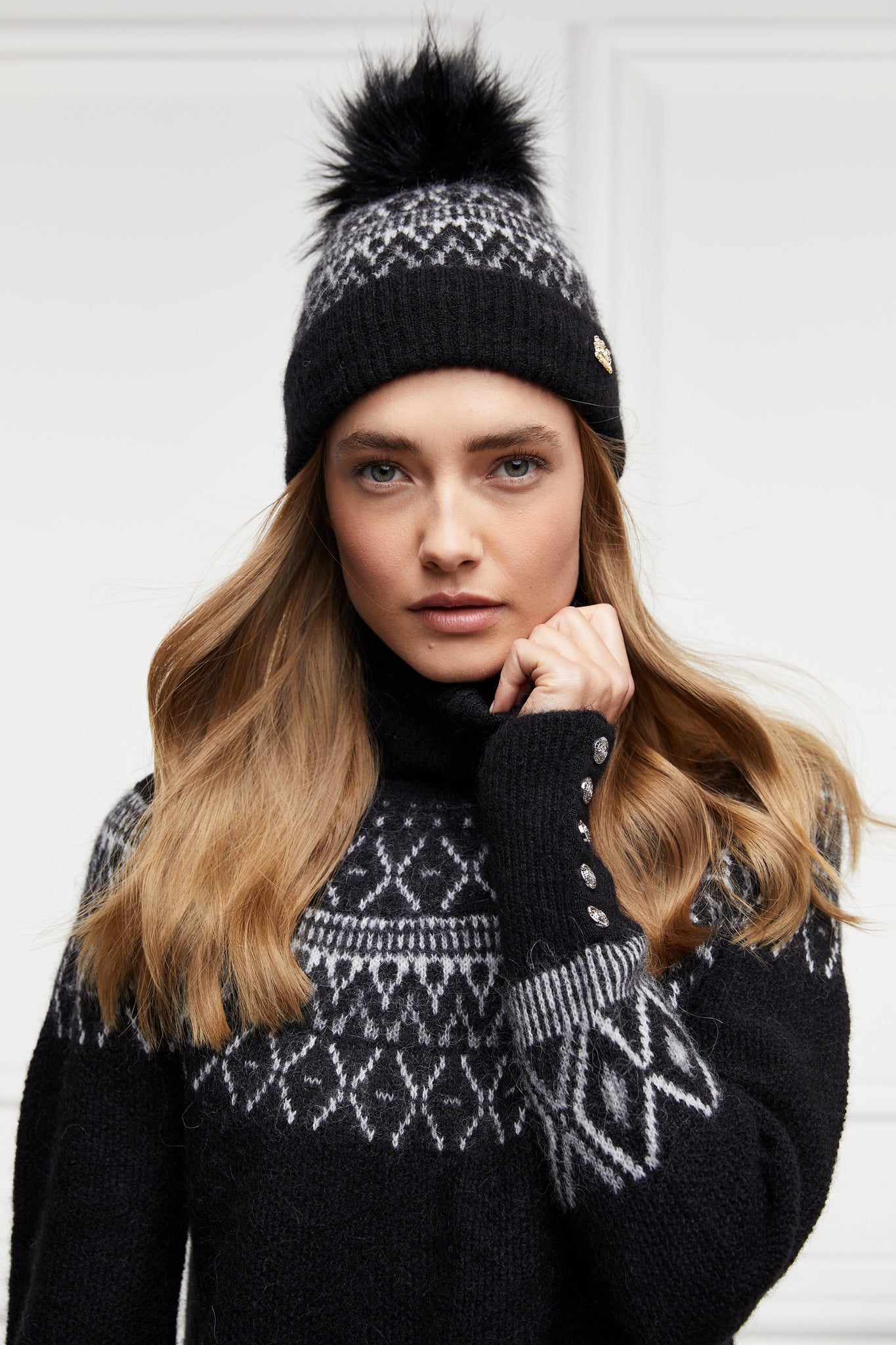 Fairisle Bobble Hat (Black)