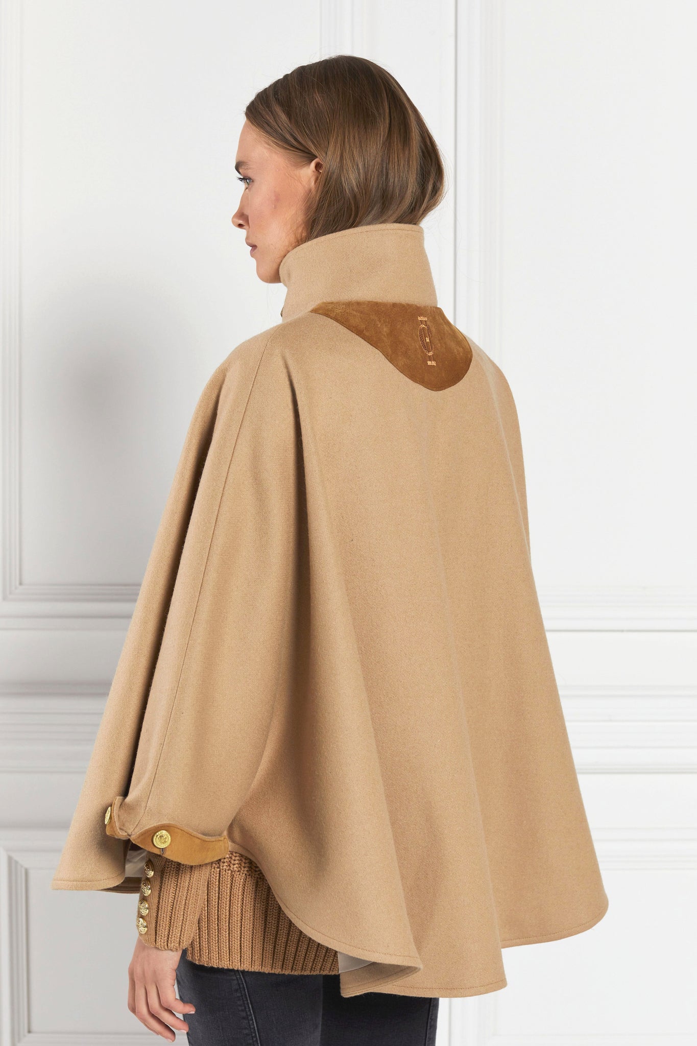 The Classic Cape (Camel)