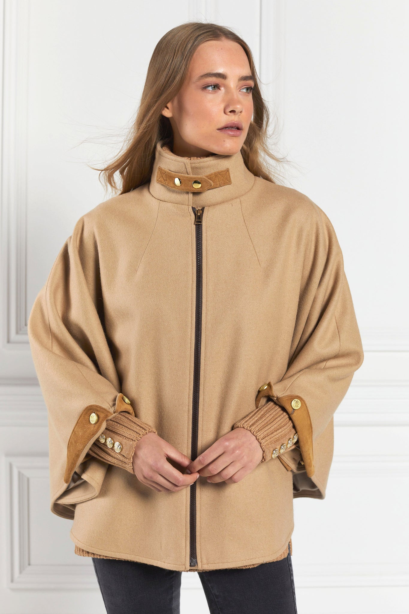 The Classic Cape (Camel)