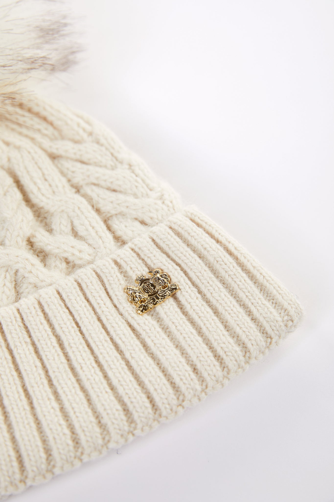 Windsor Bobble Hat (Oyster)