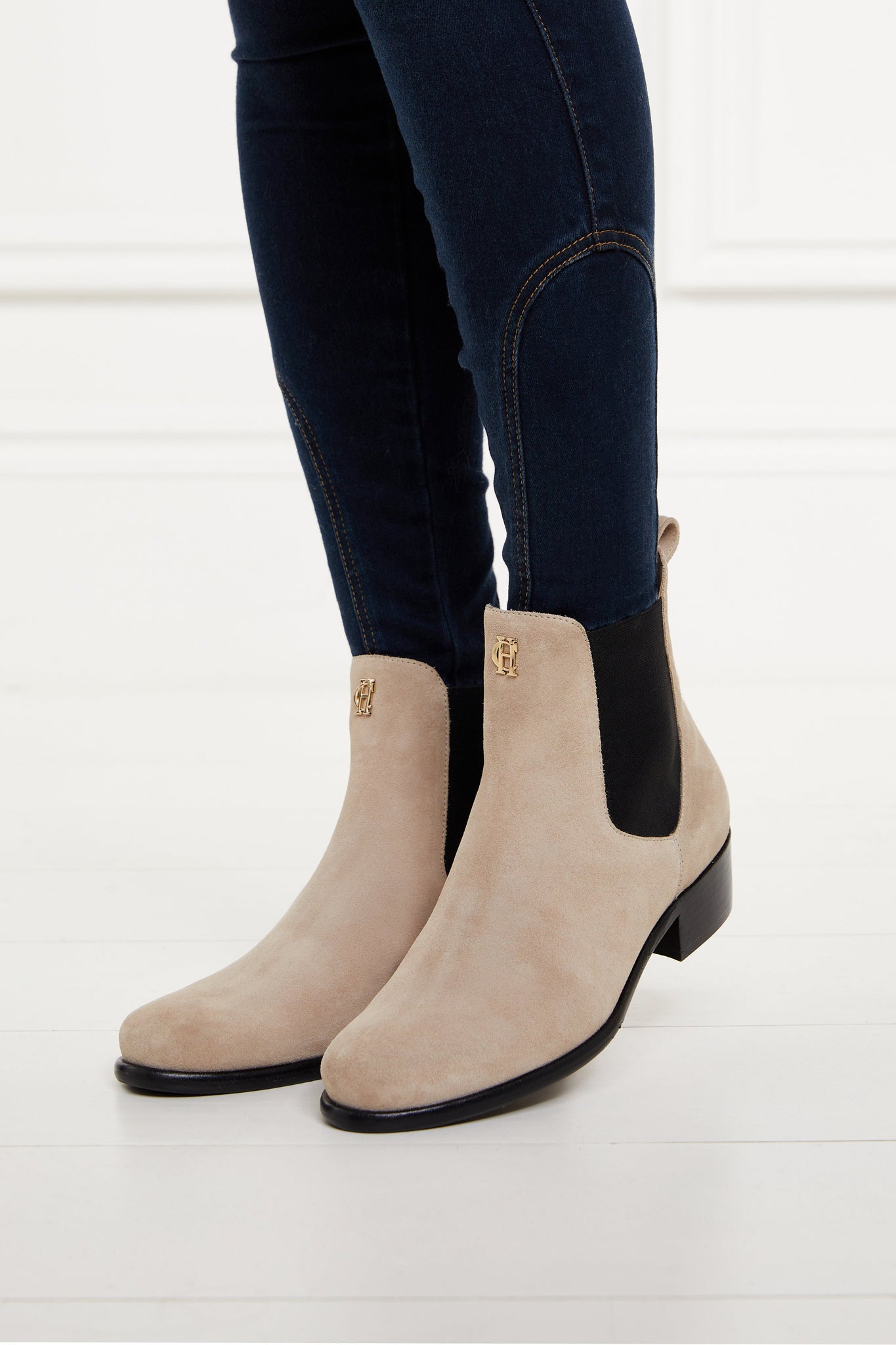 Chelsea Boot (Taupe Suede)