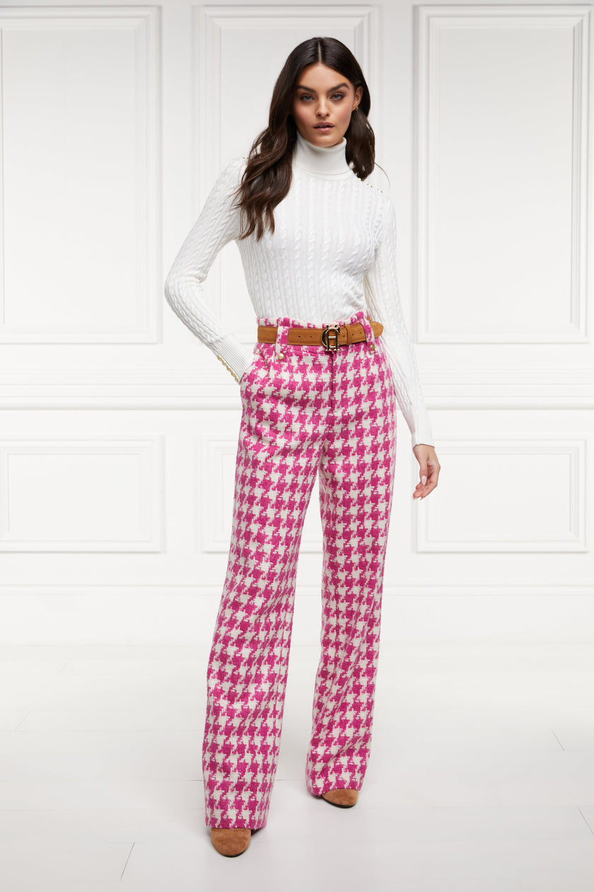 Jade's Hot Pink Houndstooth Look (Hot Pink Large Scale Houndstooth)