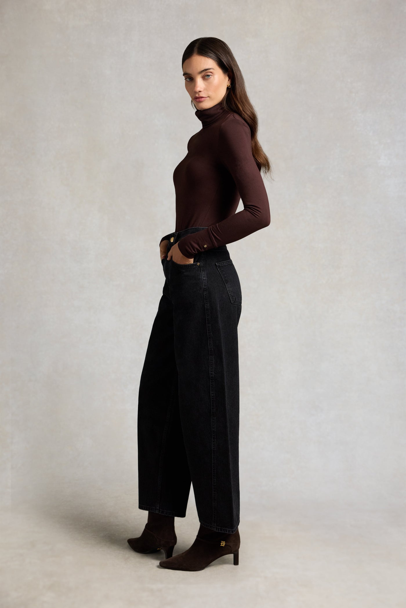 Barrel Leg Jean (Vintage Black)
