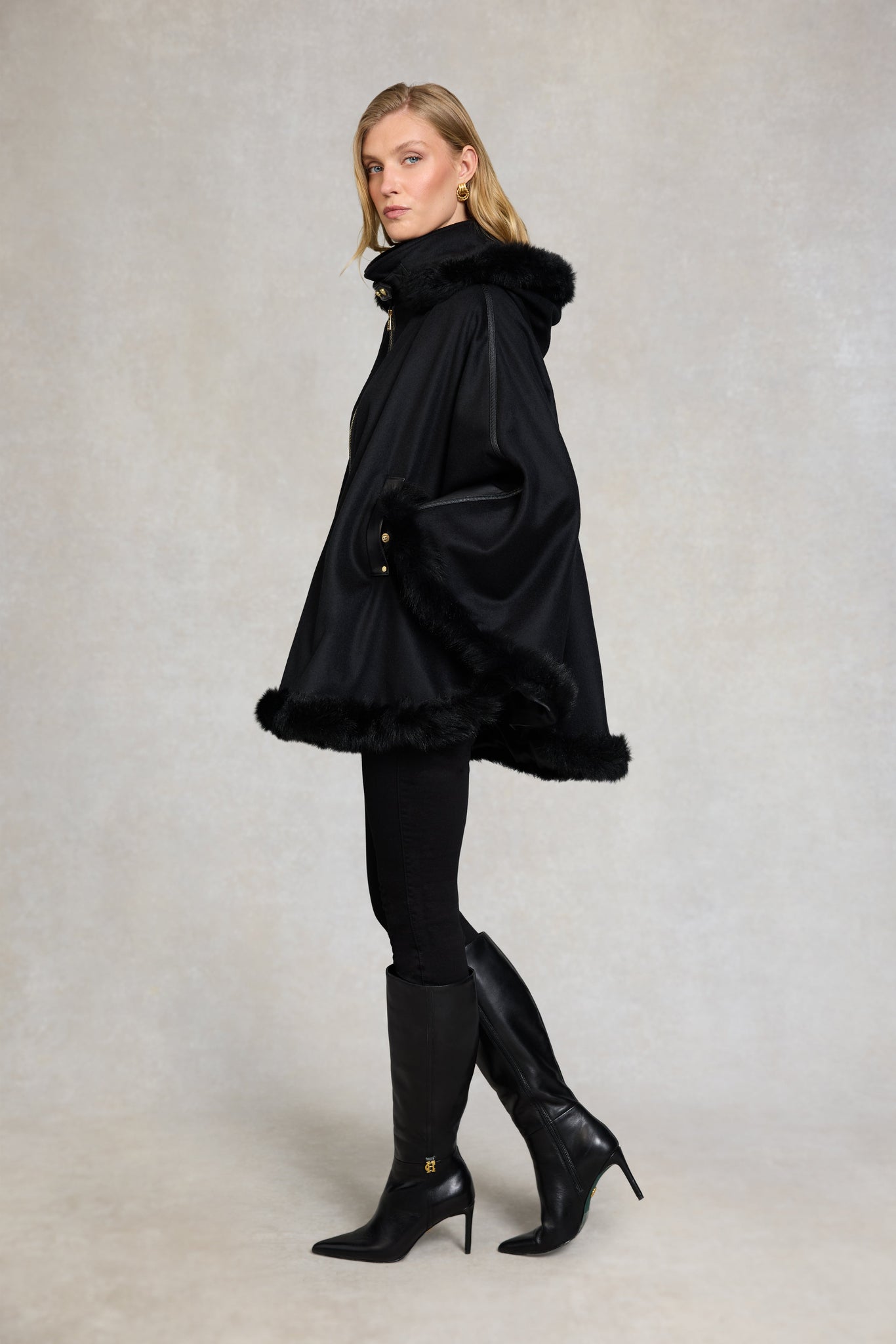 Kensington Gold Label Cape (Soft Black)