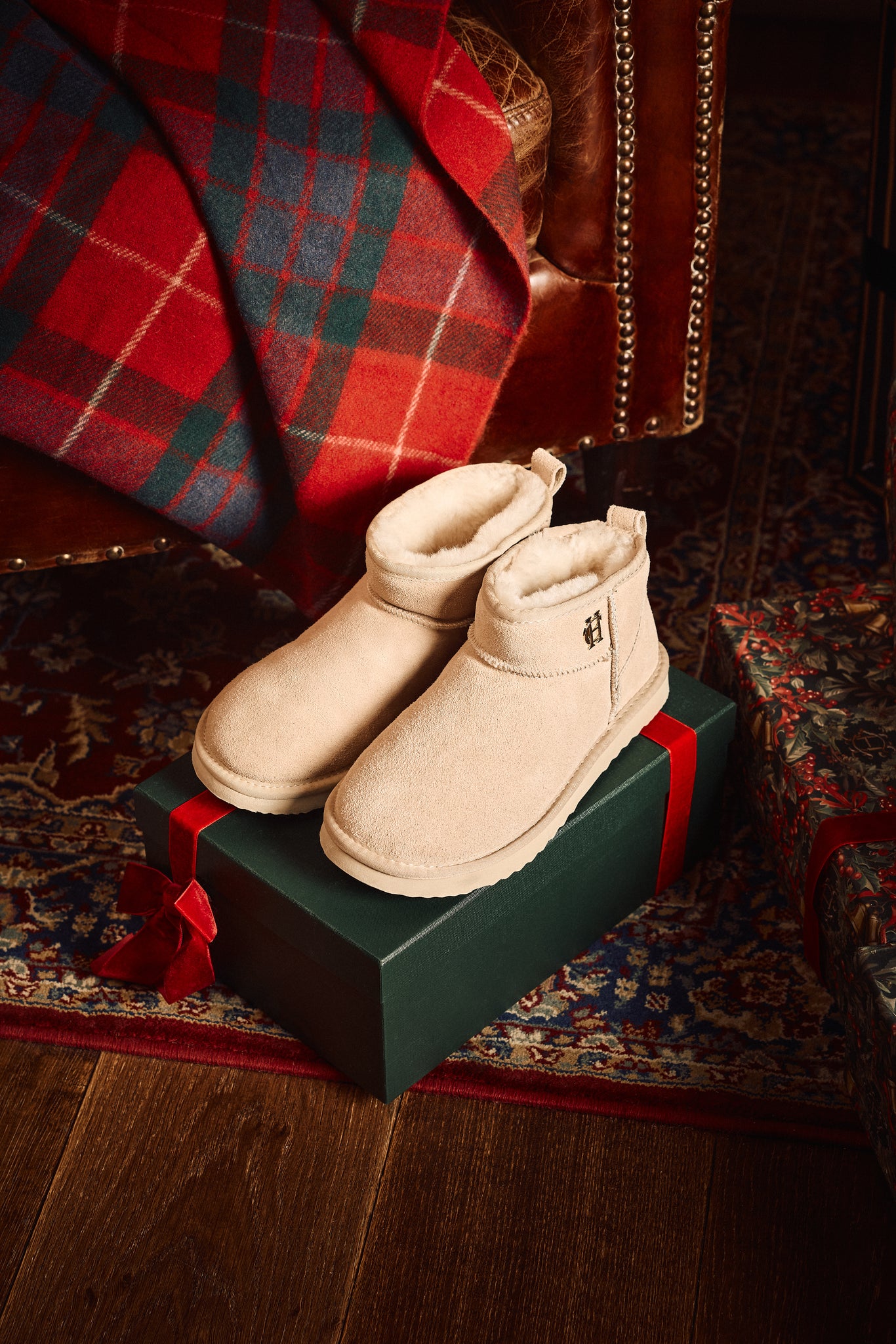 Ultra Mini Shearling Boot (Oyster)