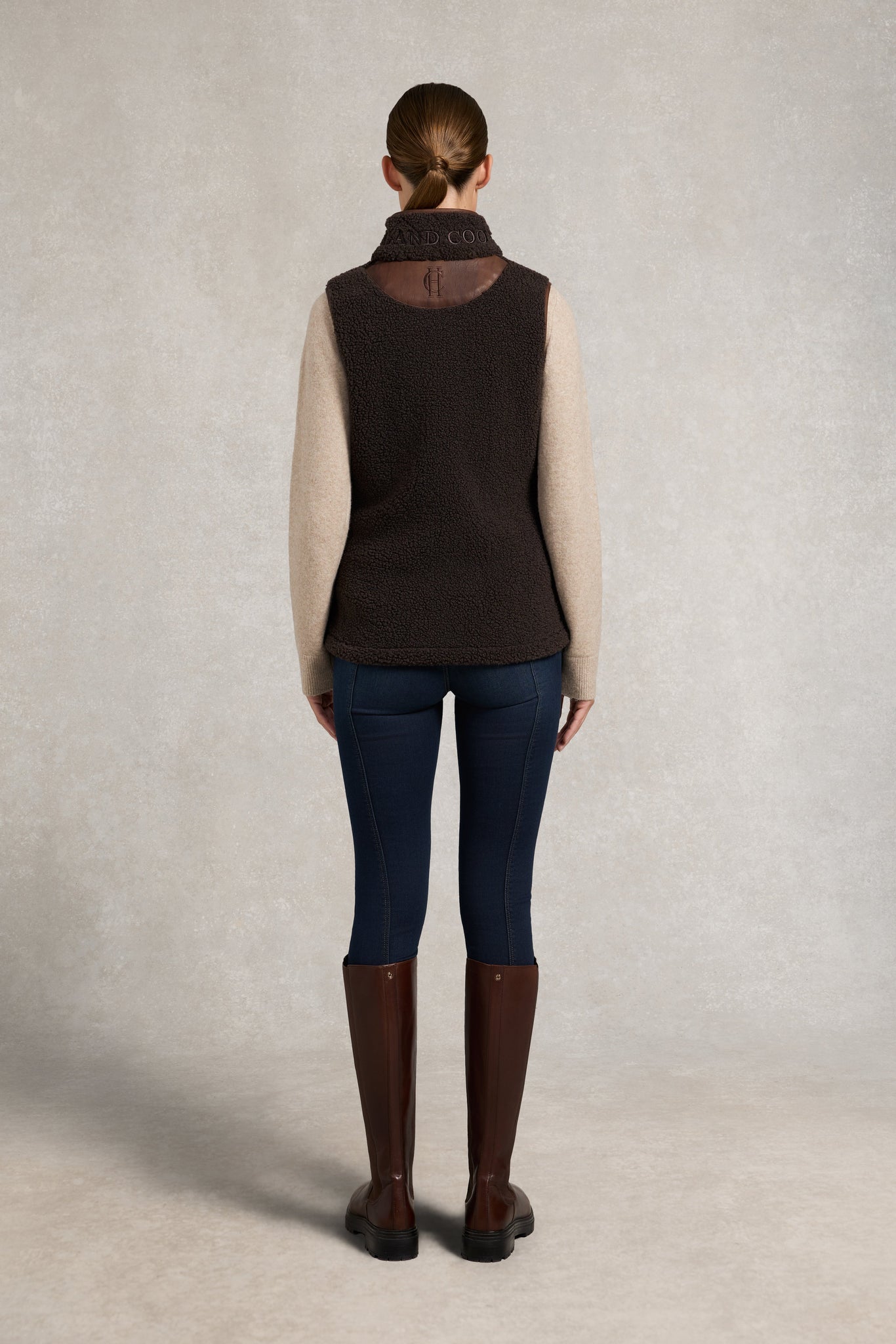 Country Fleece Gilet (Chocolate Borg)