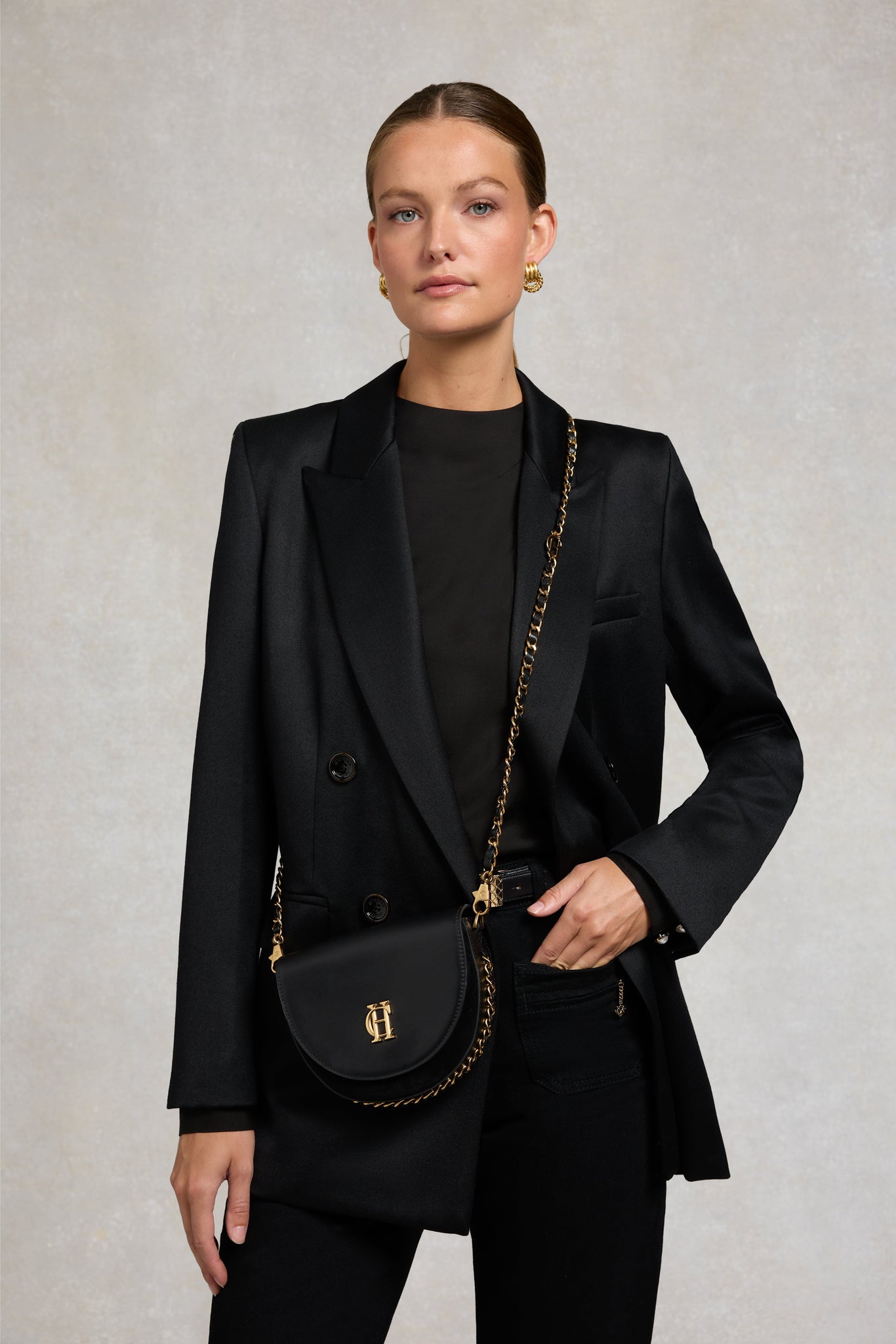 Camden Cross Body Bag (Black Chain)