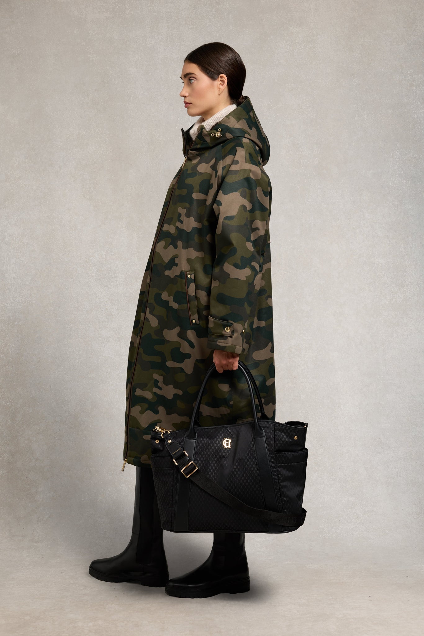 Cheltenham Tote Bag (Black Monogram)