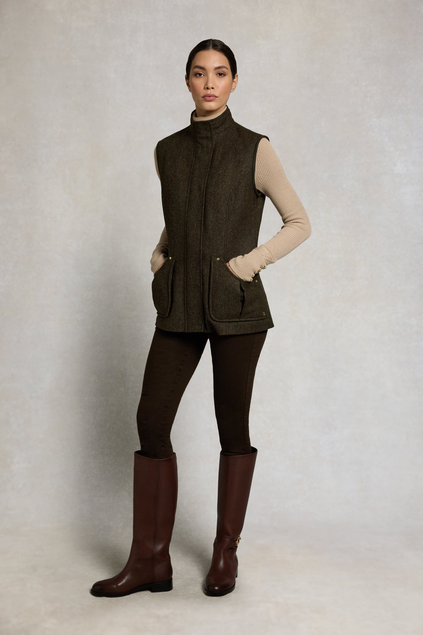 Country Classic Tweed Gilet (Dark Green Herringbone)