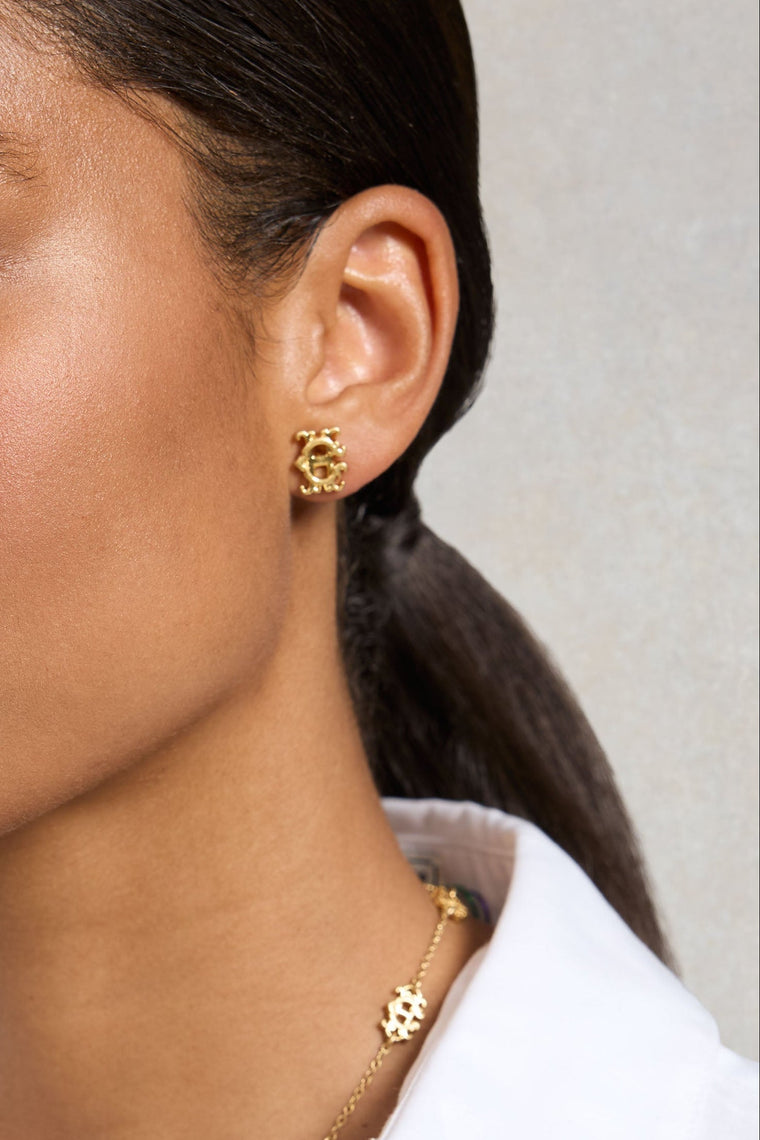 Heraldic Stud Earrings (Vintage Gold)