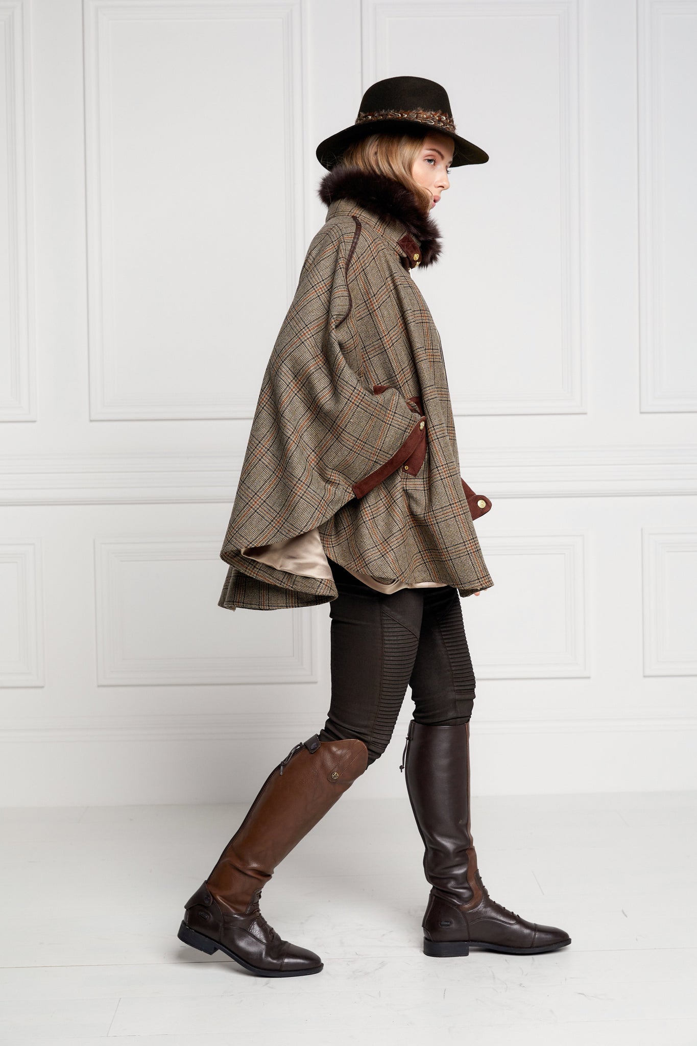 Chiltern Cape (Bourbon Tweed)