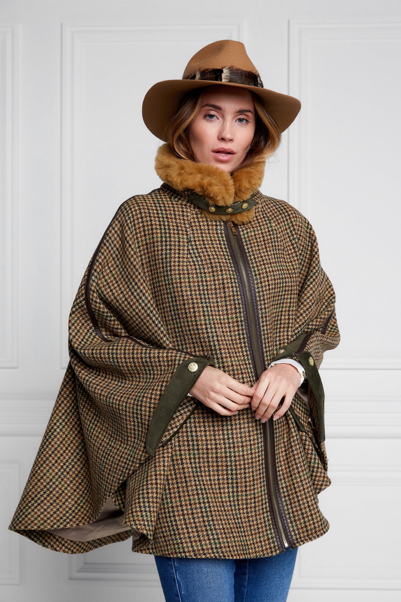 Chiltern Cape (Hailes Green Tweed)