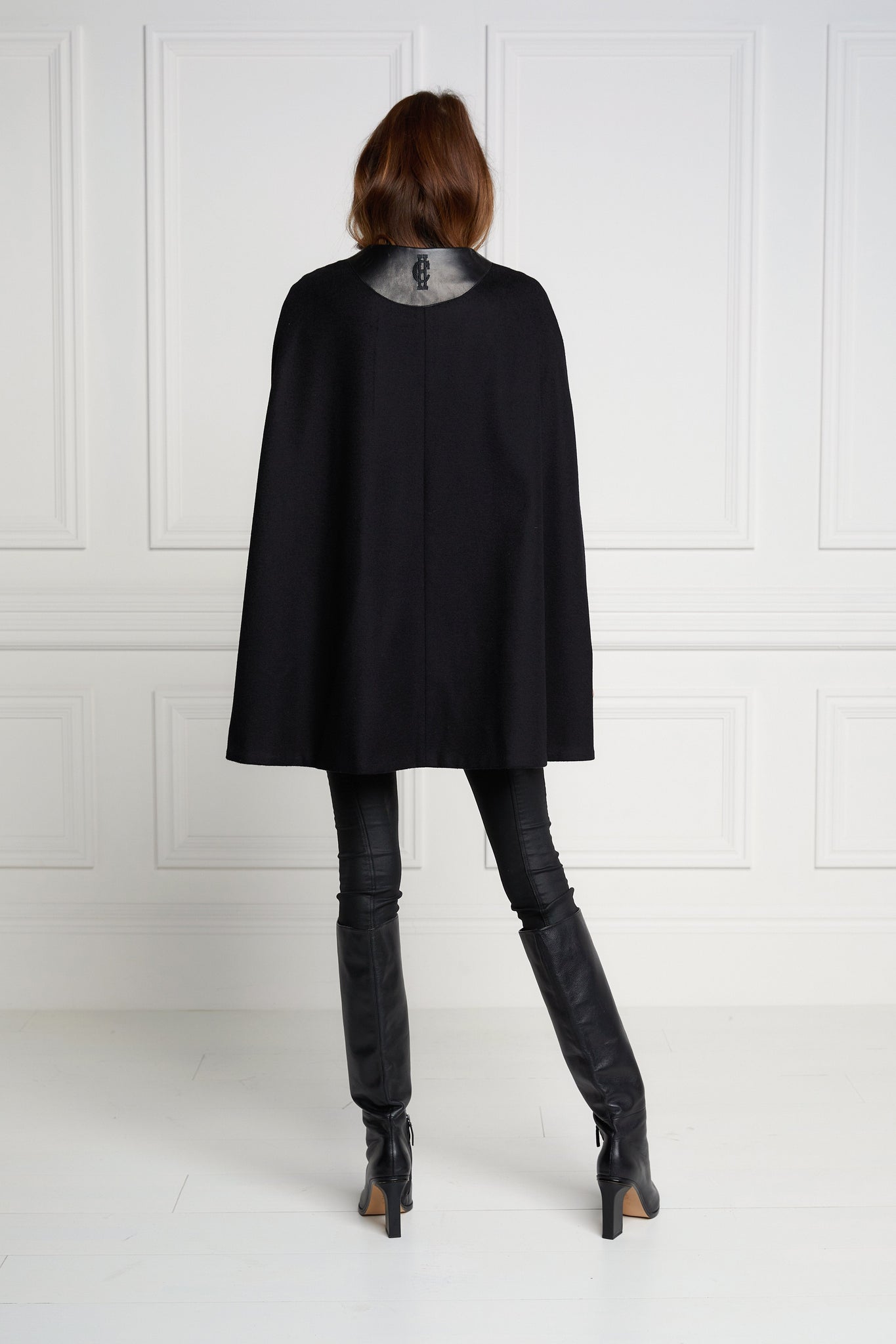 Slim Cape (Soft Black)