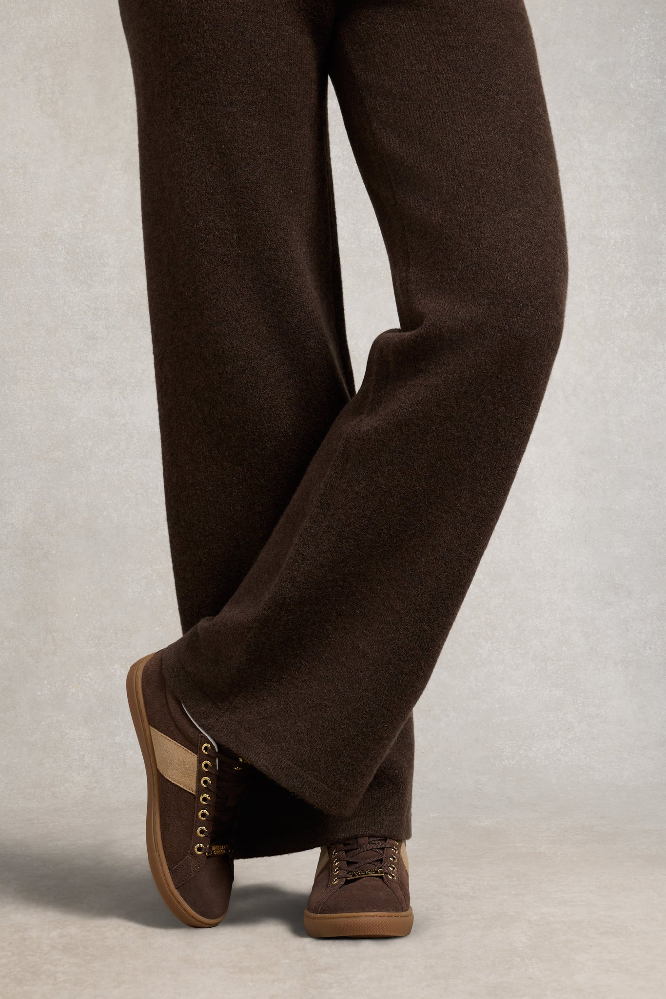 Knightsbridge Court Trainer (Dark Chocolate Taupe)