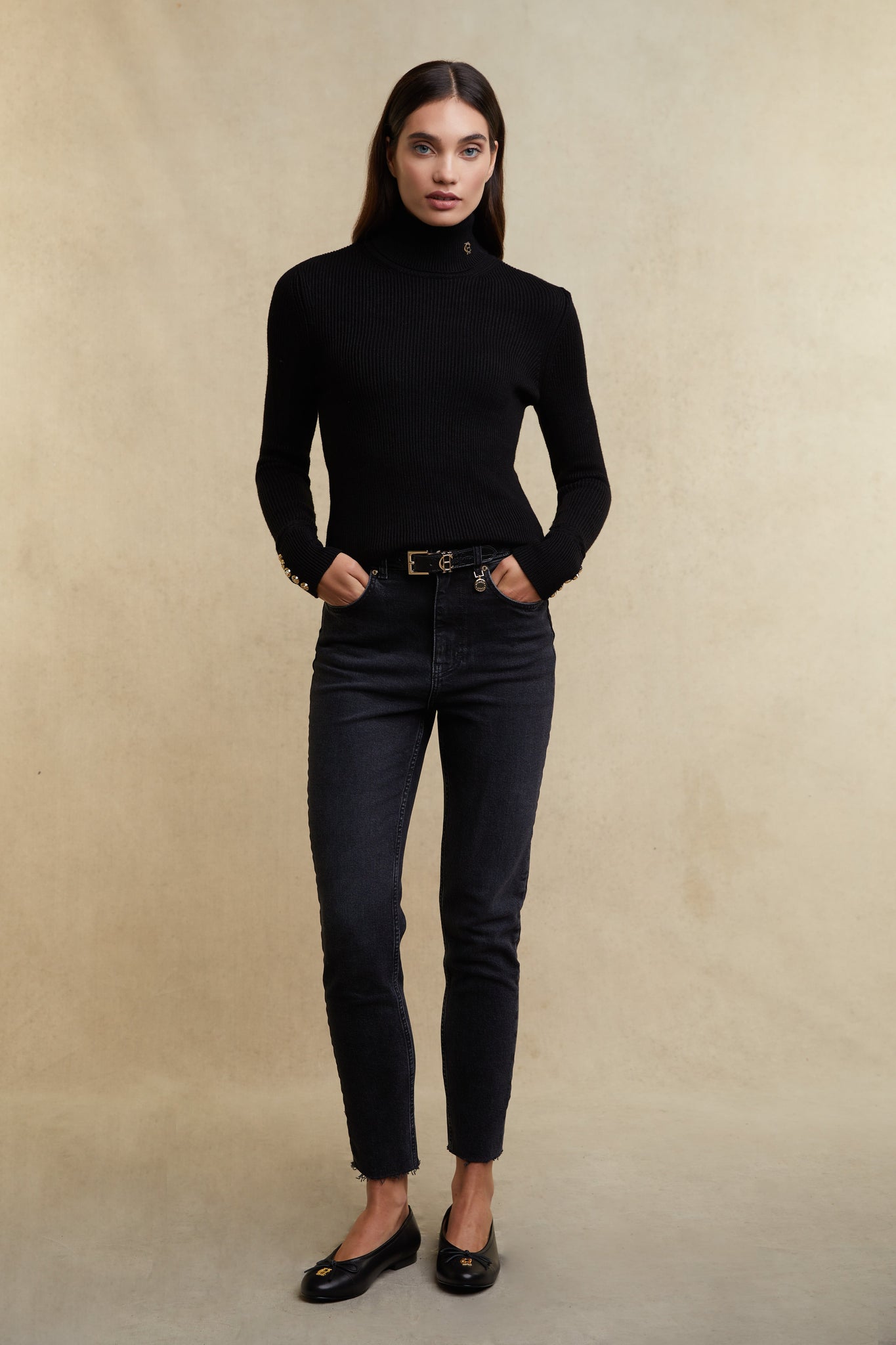 Painswick Roll Neck (Black)