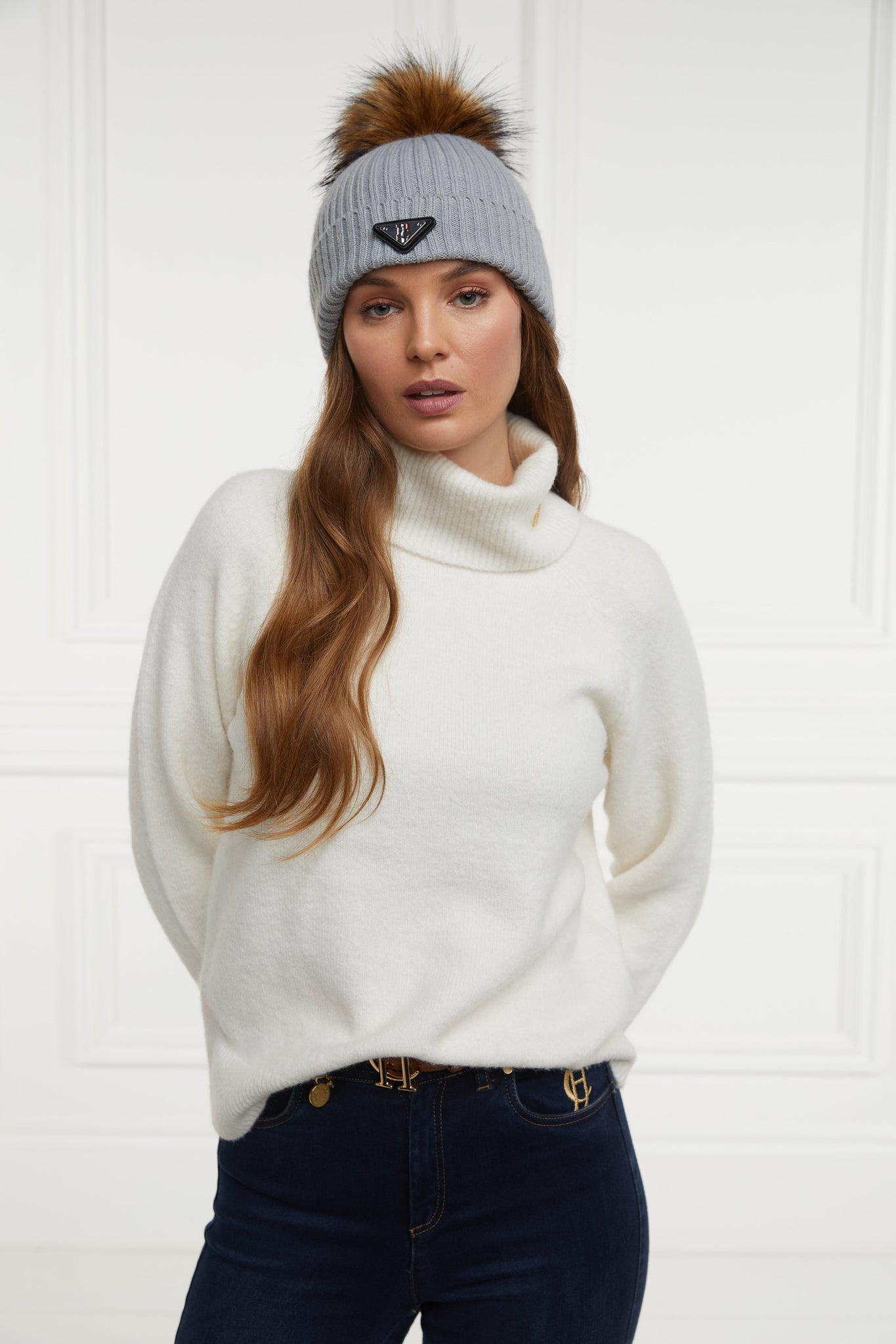 Burghley Bobble Hat (Soft Grey)