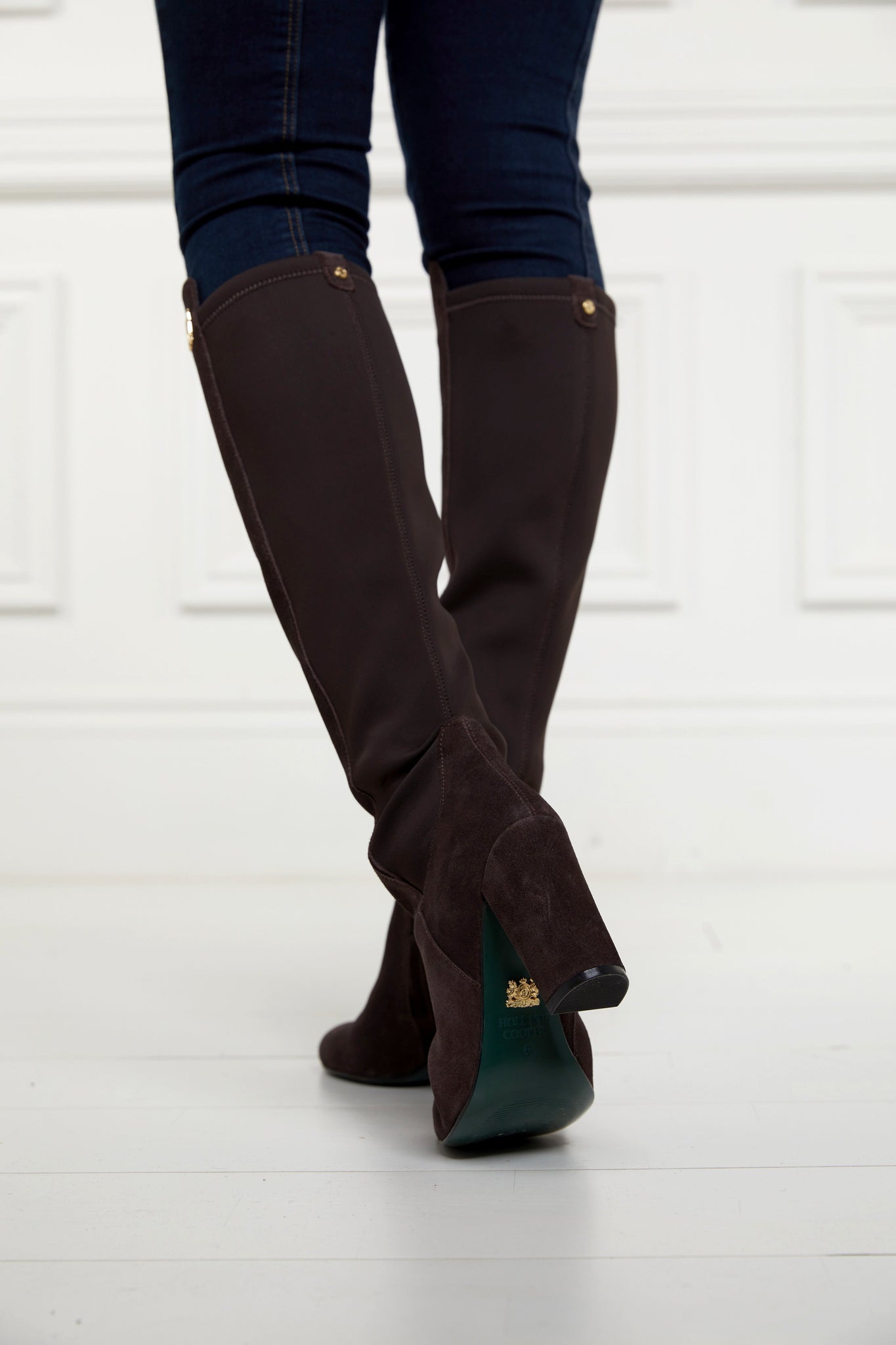 Albany Heeled Boot (Chocolate Suede)