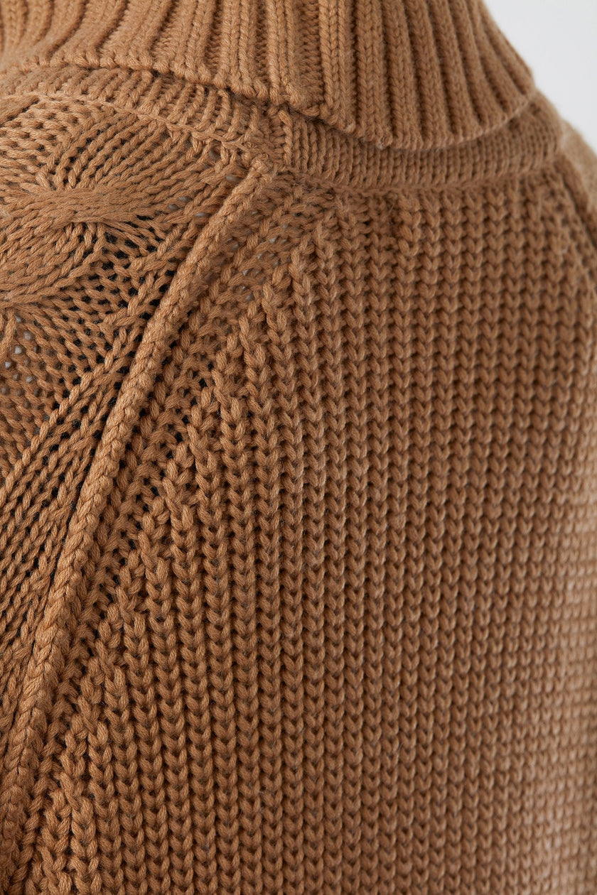 Greenwich Cable Knit (Camel)