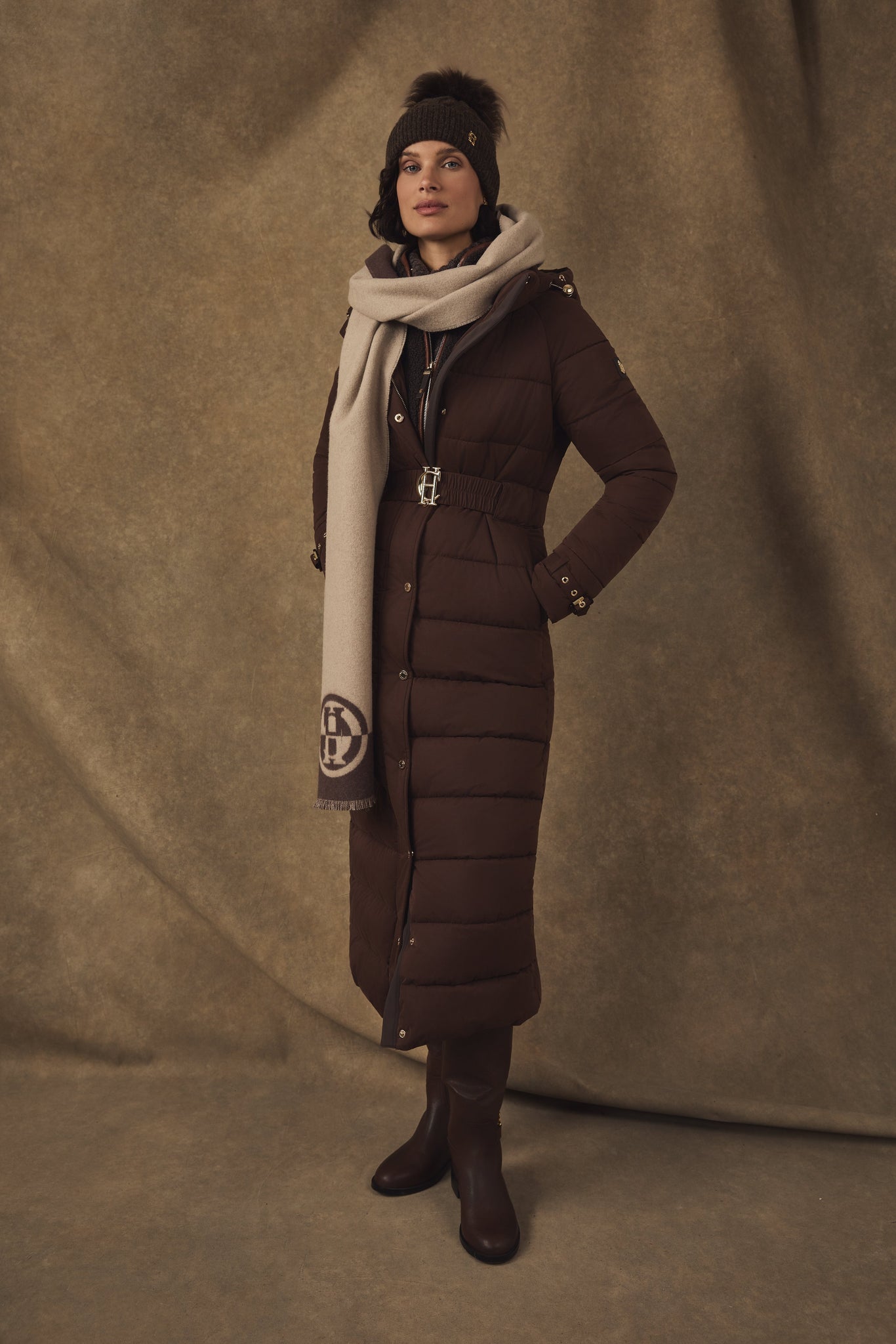 Sloane Cable Bobble Hat (Chocolate)