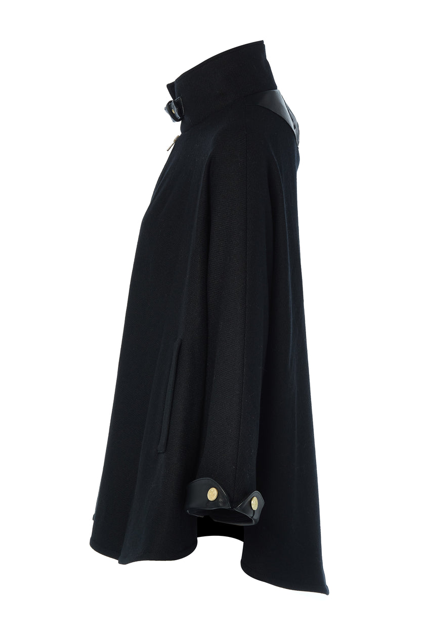 The Classic Cape (Black)