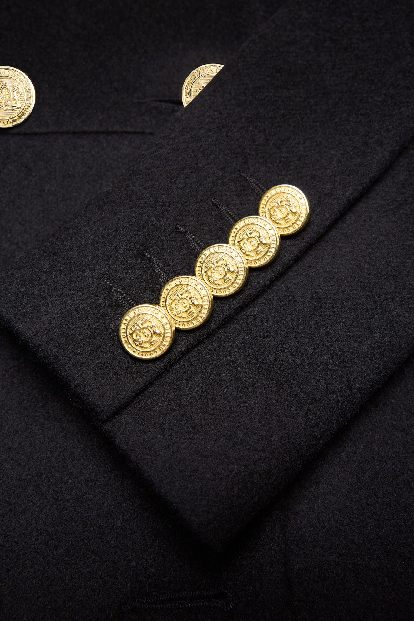 Windsor Fit & Flare Coat (Soft Black)