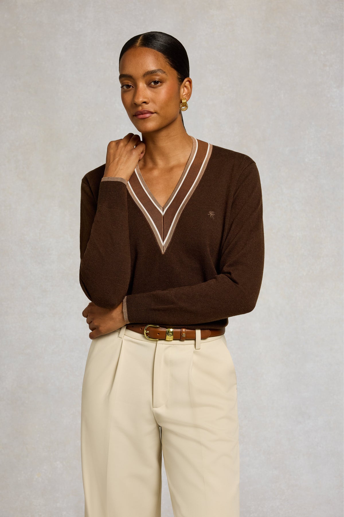 Woodcote V-Neck Knit (Chocolate)
