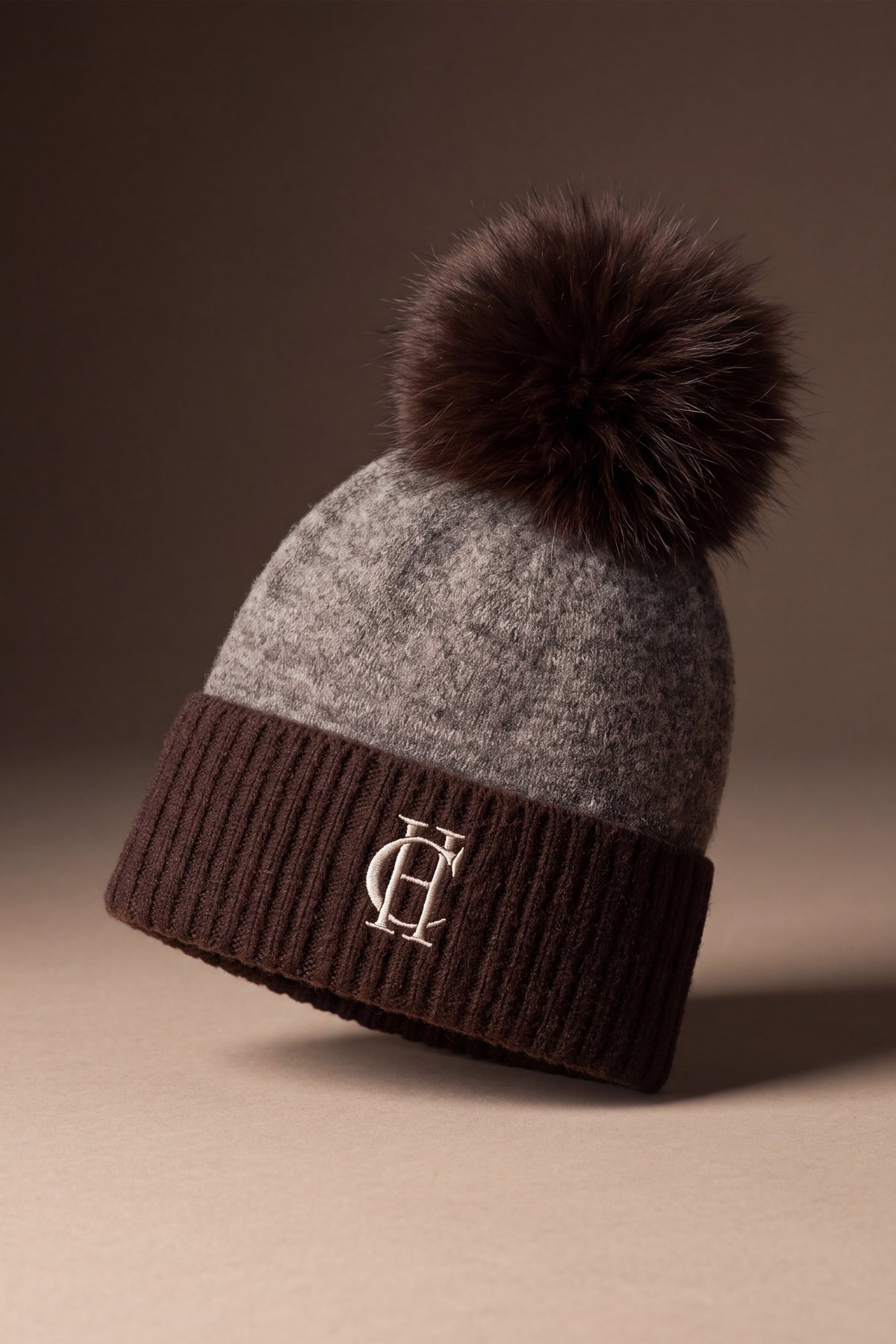 Chelsea Bobble Hat (Chocolate Mink)