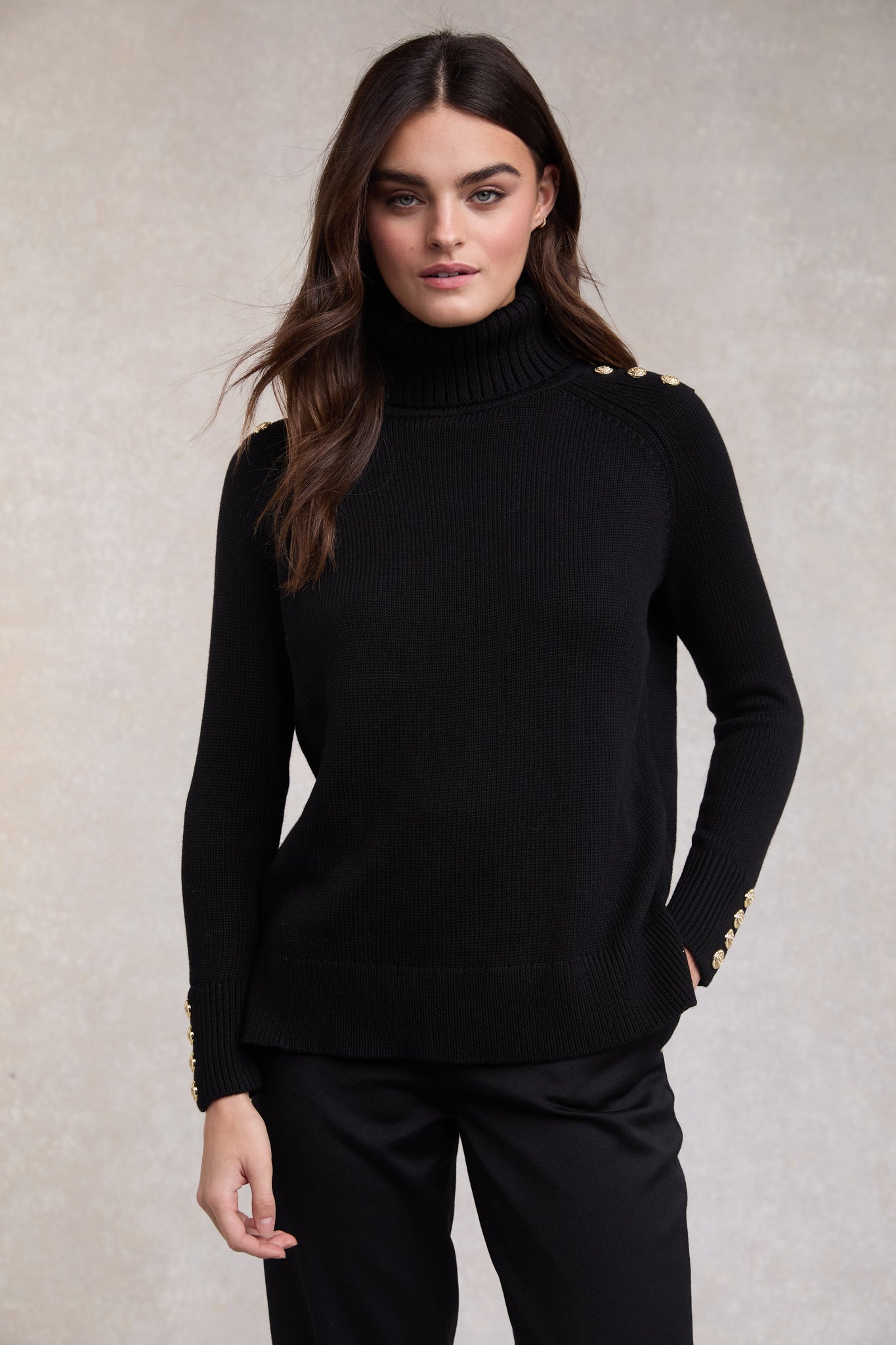 Finsbury Roll Neck (Black)